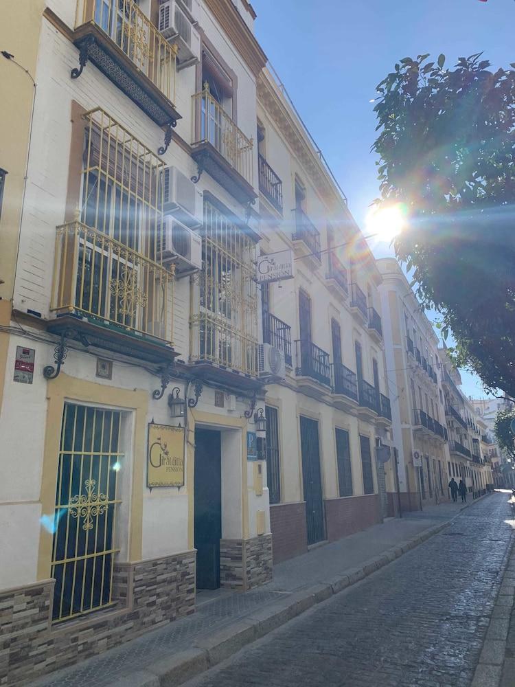 Pension Giraldilla Sevilla Kültér fotó