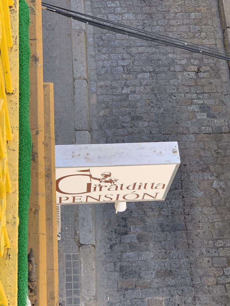 Pension Giraldilla Sevilla Kültér fotó